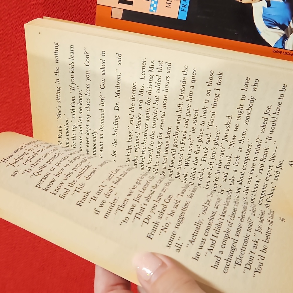 Hardy Boys paperbacks 4 books vintage @1990 volumes 101 102, 103, and 104 New - Picture 6 of 7